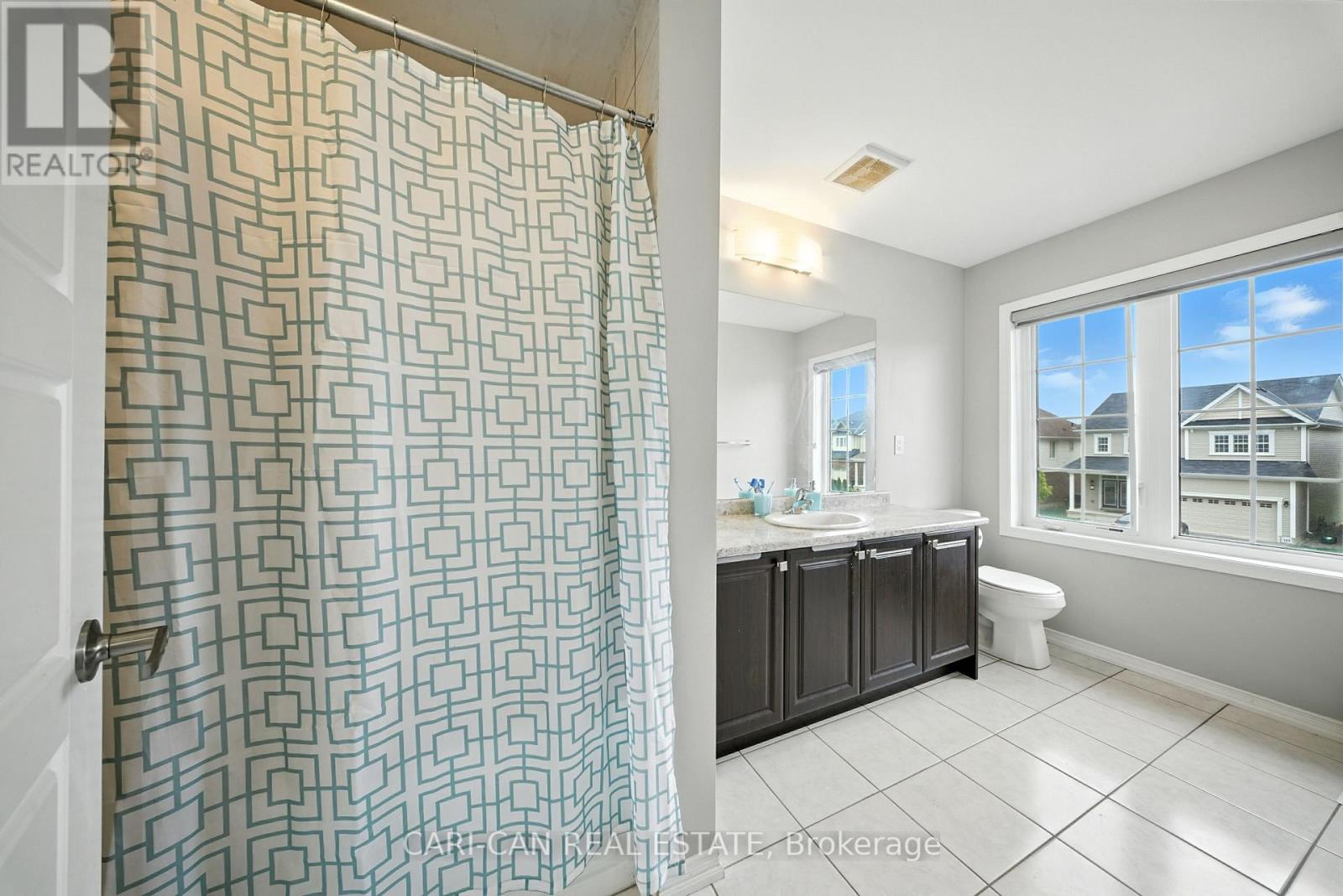 122 Longboat Run West, Brantford, Ontario  N3T 0P3 - Photo 23 - X12363229