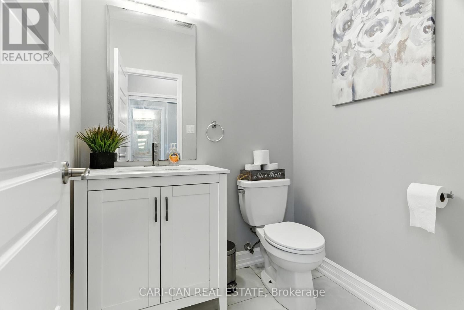 122 Longboat Run West, Brantford, Ontario  N3T 0P3 - Photo 7 - X12363229