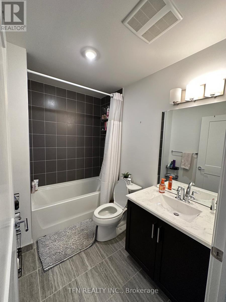 1301 - 155 Caroline Street S, Kitchener, Ontario  N2L 0J8 - Photo 9 - X12363264