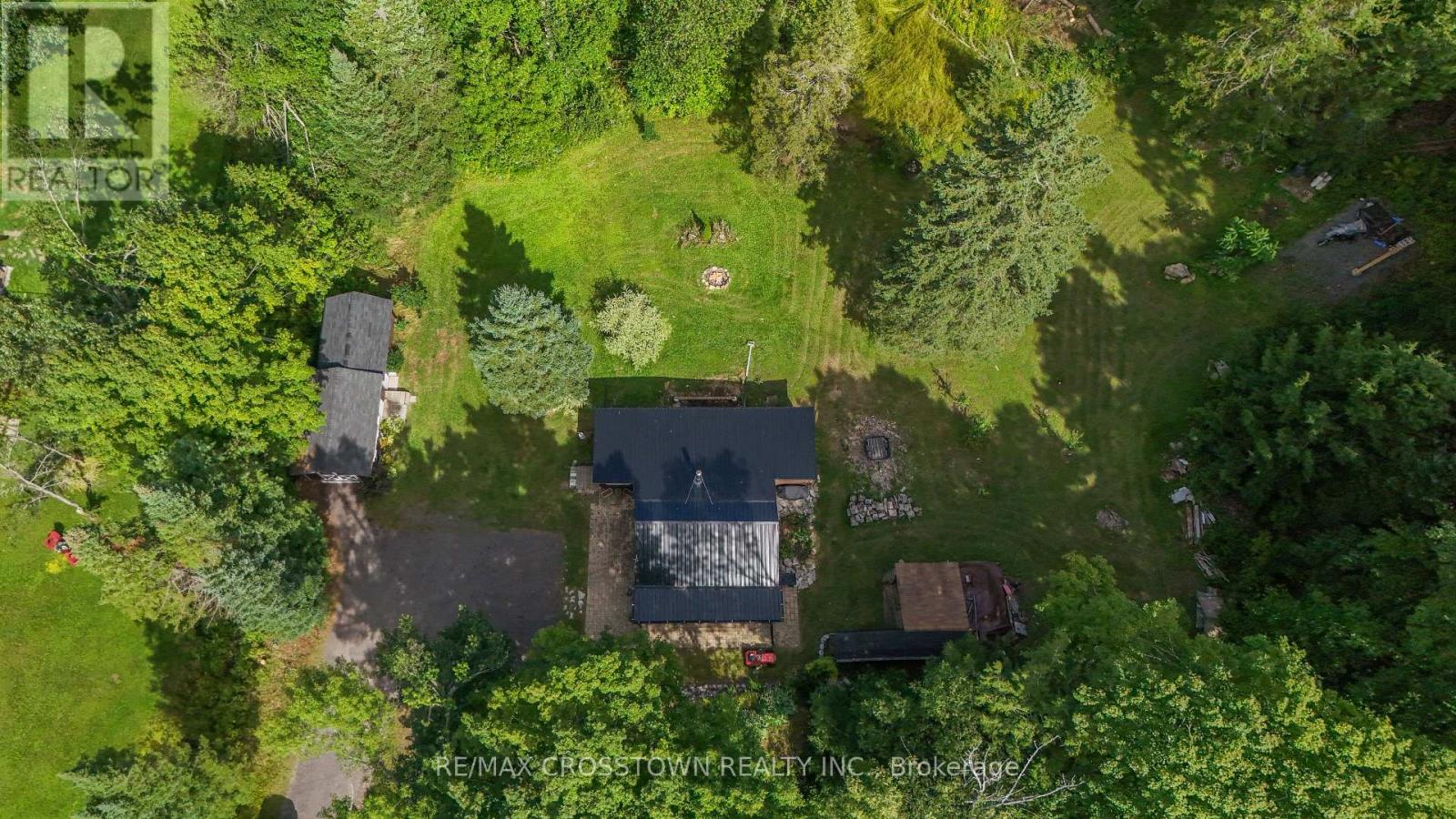 1161 Uffington Road, Bracebridge, Ontario  P1L 1X1 - Photo 3 - X12363276