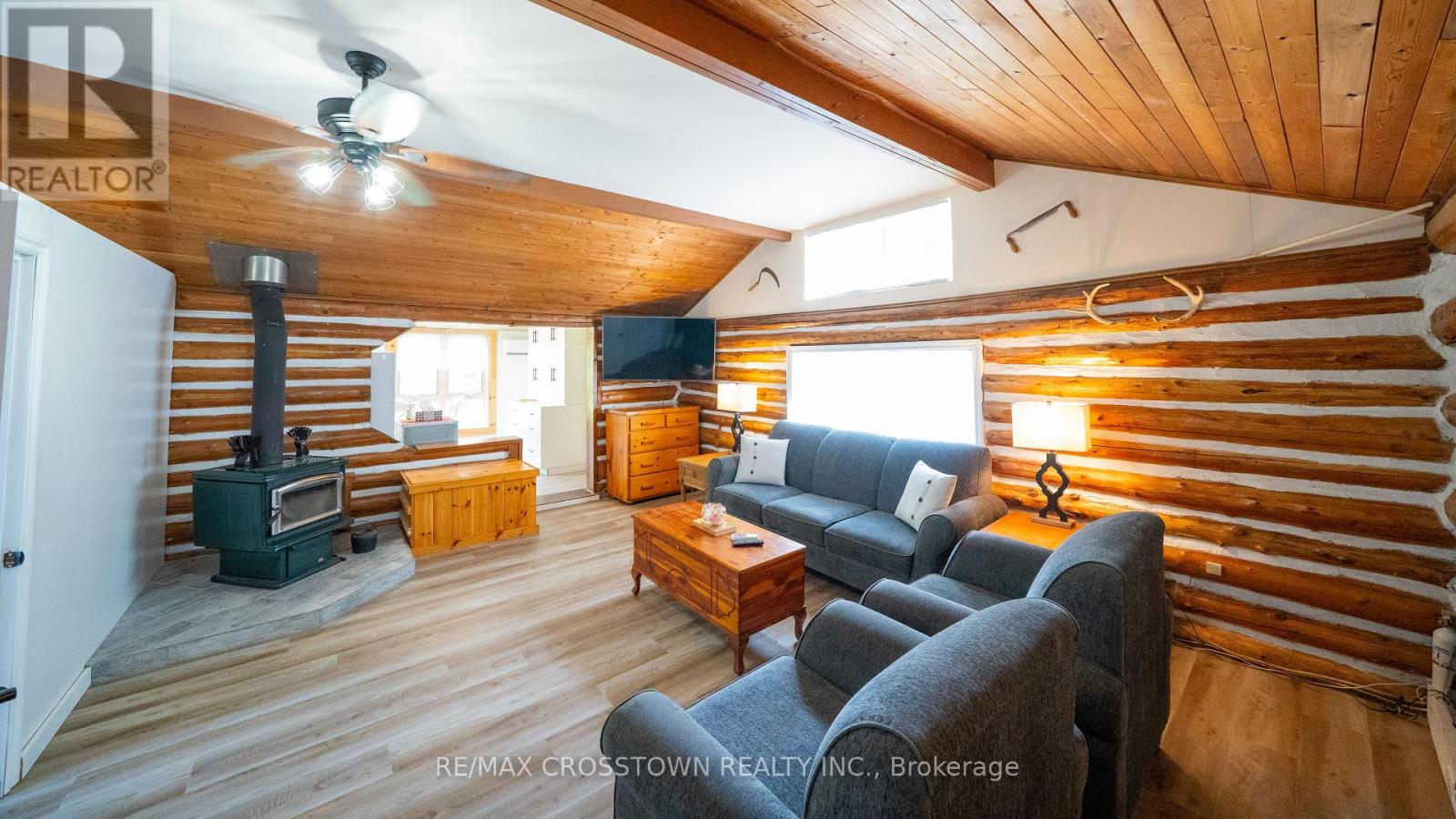 1161 Uffington Road, Bracebridge, Ontario  P1L 1X1 - Photo 4 - X12363276