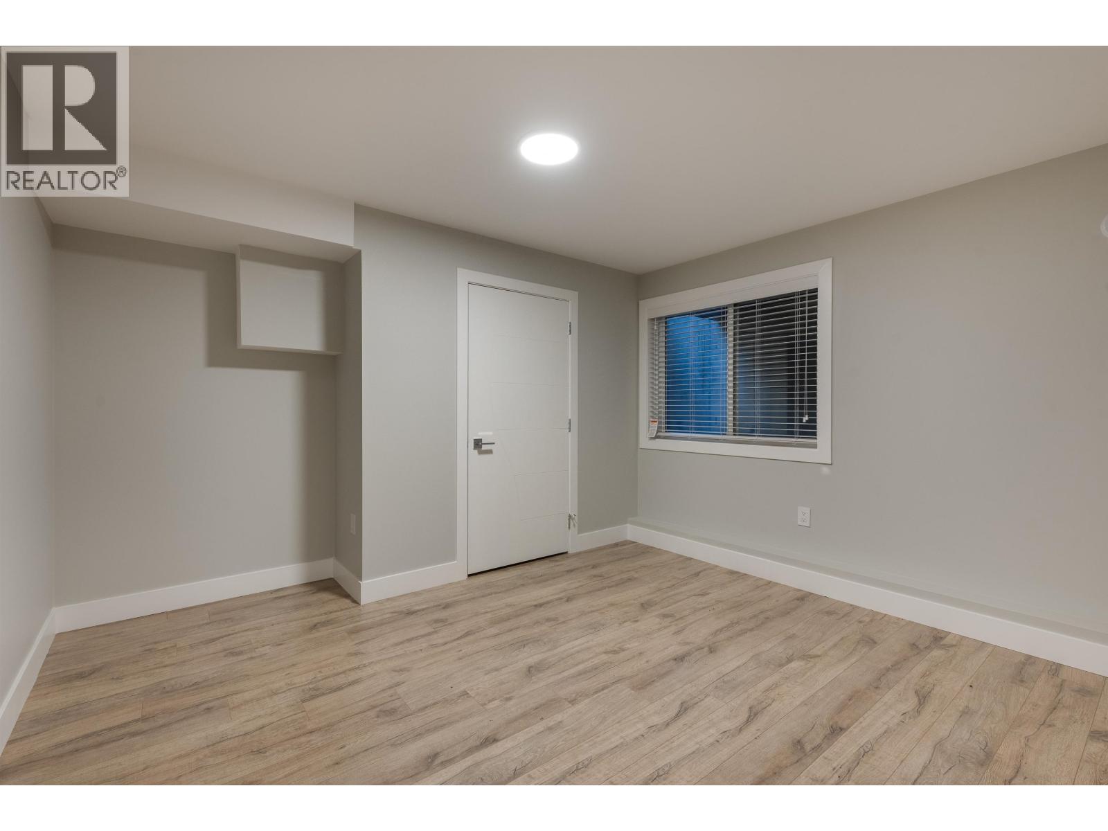 1211 Foster Avenue, Coquitlam, British Columbia  V3J 2M8 - Photo 33 - R2991303