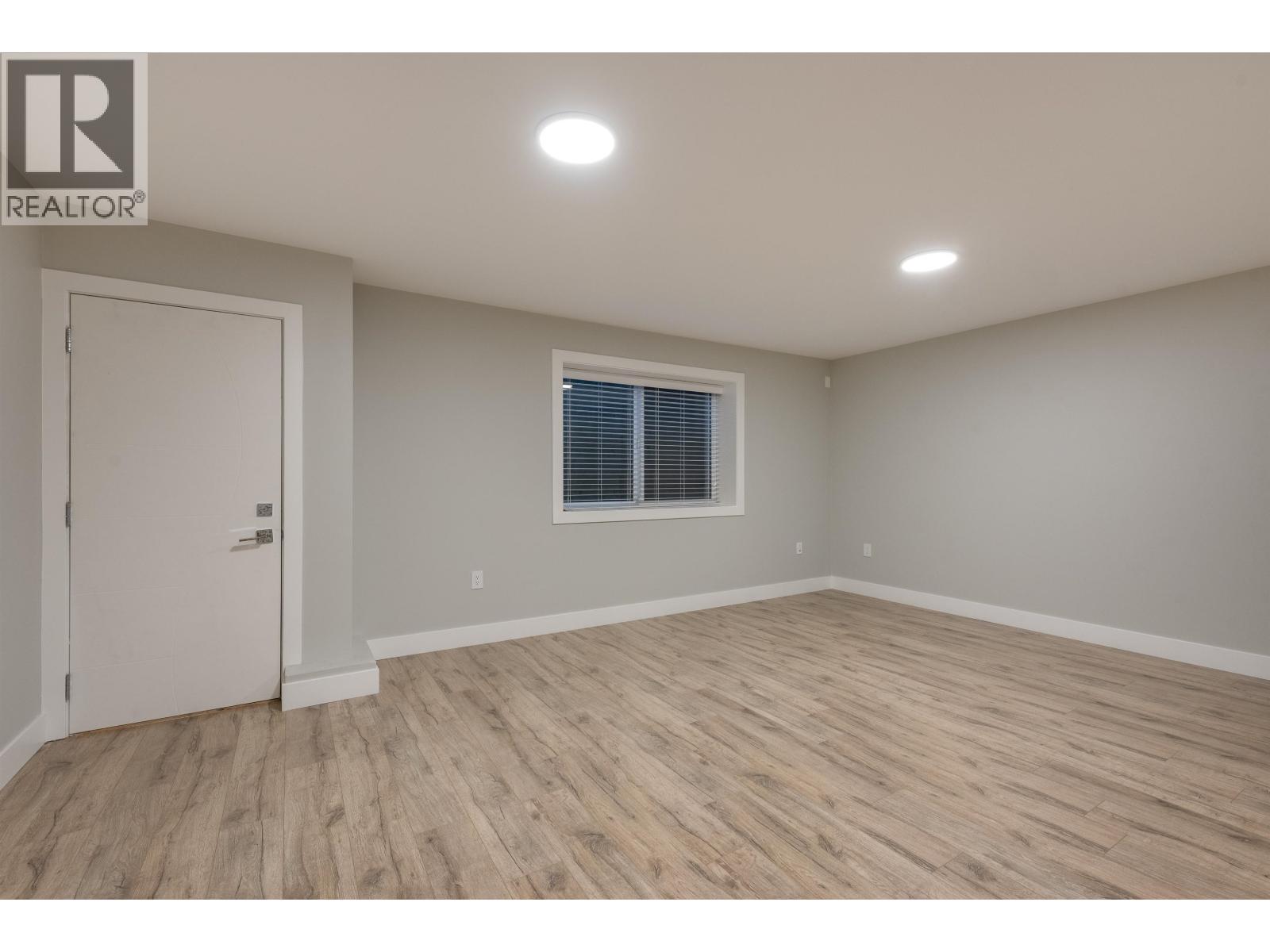 1211 Foster Avenue, Coquitlam, British Columbia  V3J 2M8 - Photo 36 - R2991303