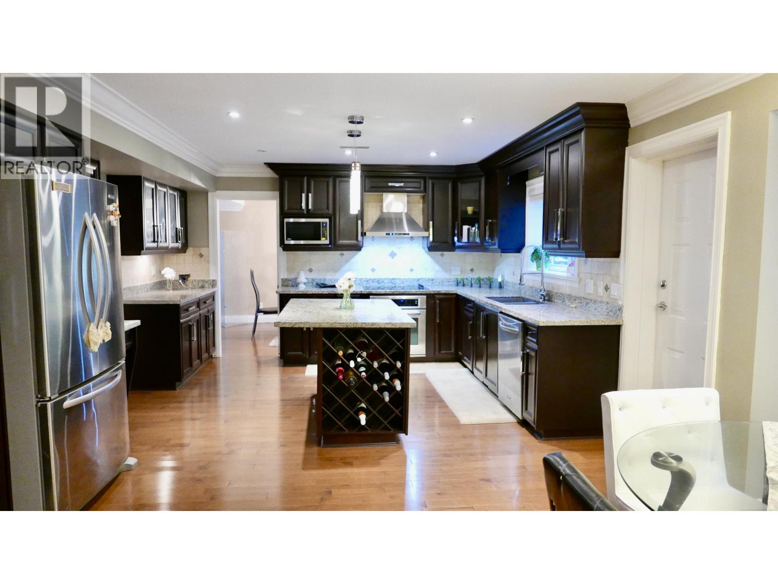 7625 Aubrey Street, Burnaby, British Columbia  V5A 1K6 - Photo 6 - R3026725