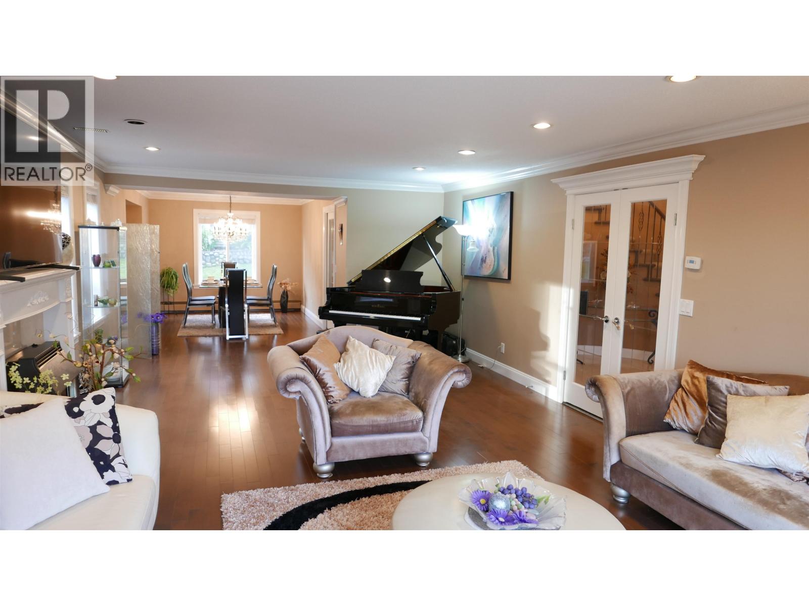 Property at 7625 AUBREY STREET image 3