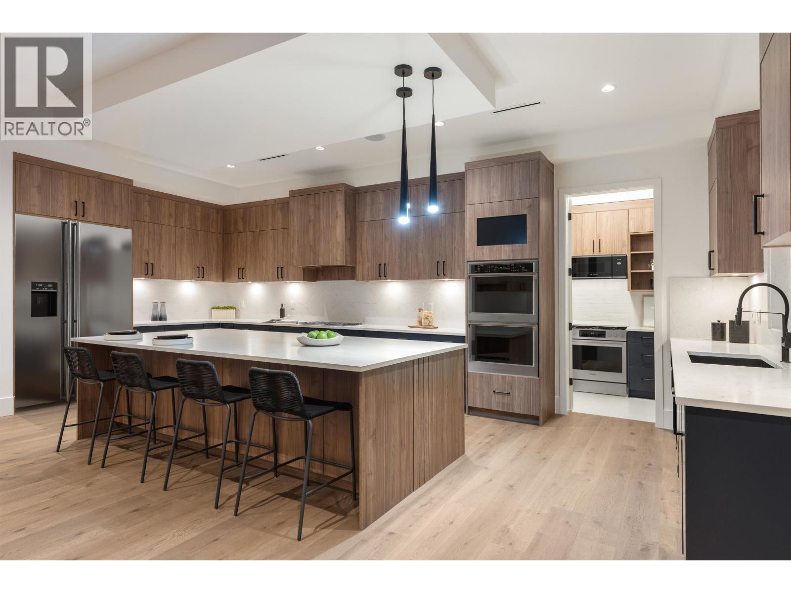 1486 Coast Meridian Road, Coquitlam, British Columbia  V3E 3H3 - Photo 8 - R3040197