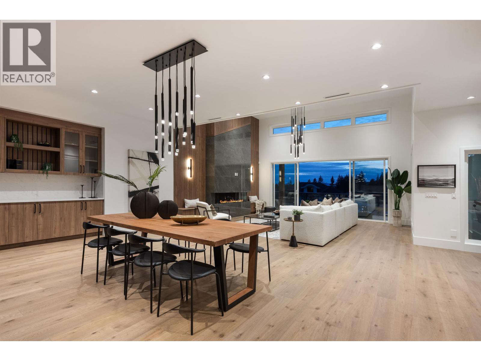 1486 Coast Meridian Road, Coquitlam, British Columbia  V3E 3H3 - Photo 11 - R3040197