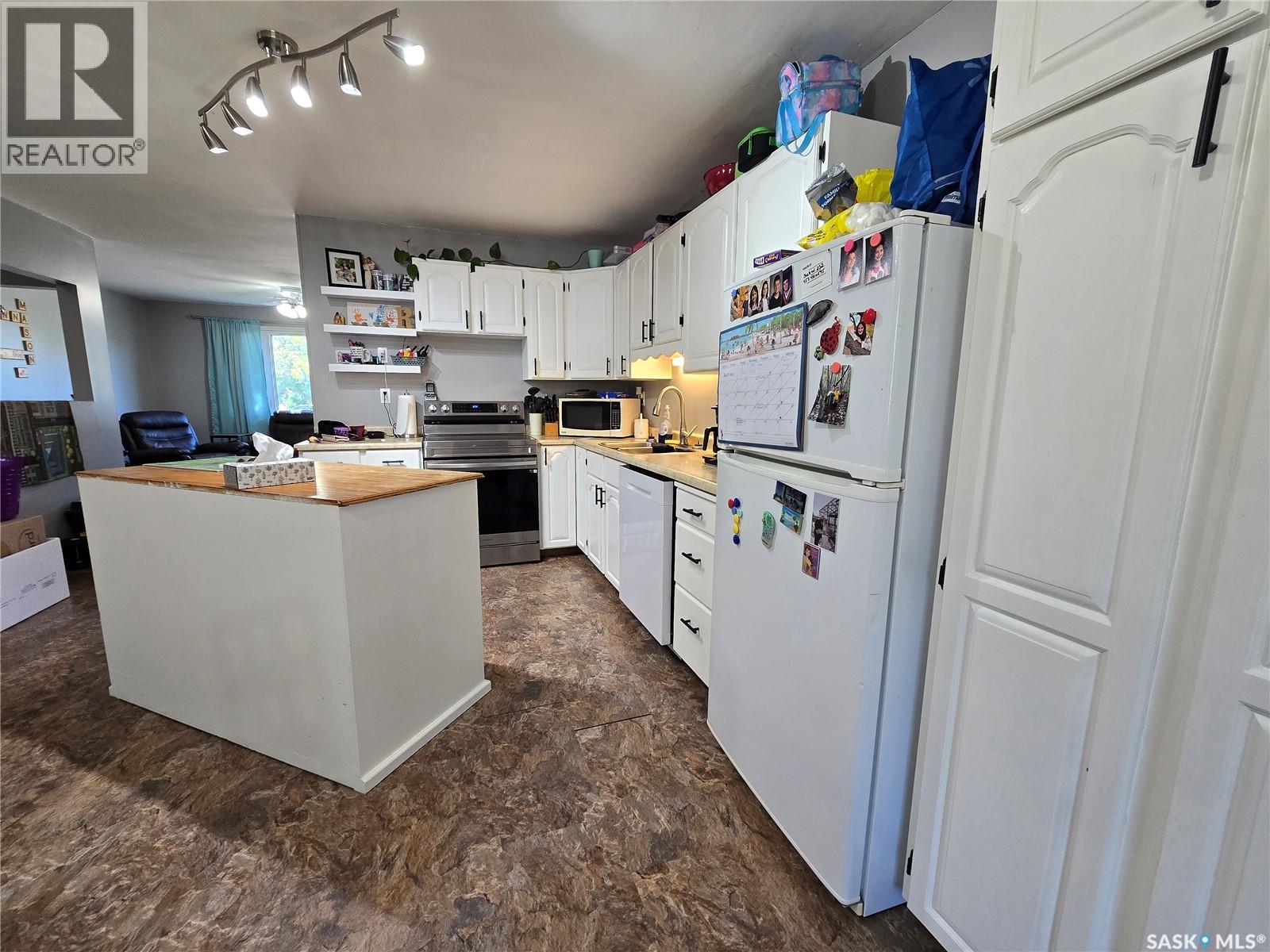 7 Mitchell Crescent, Weyburn, Saskatchewan  S4H 2M3 - Photo 12 - SK016589