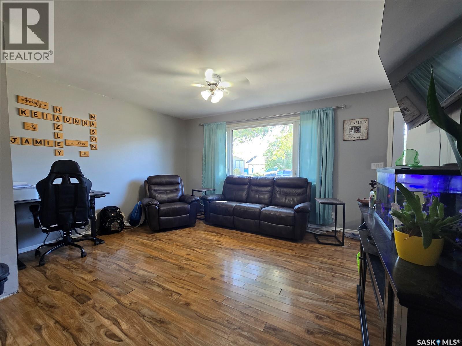 7 Mitchell Crescent, Weyburn, Saskatchewan  S4H 2M3 - Photo 14 - SK016589