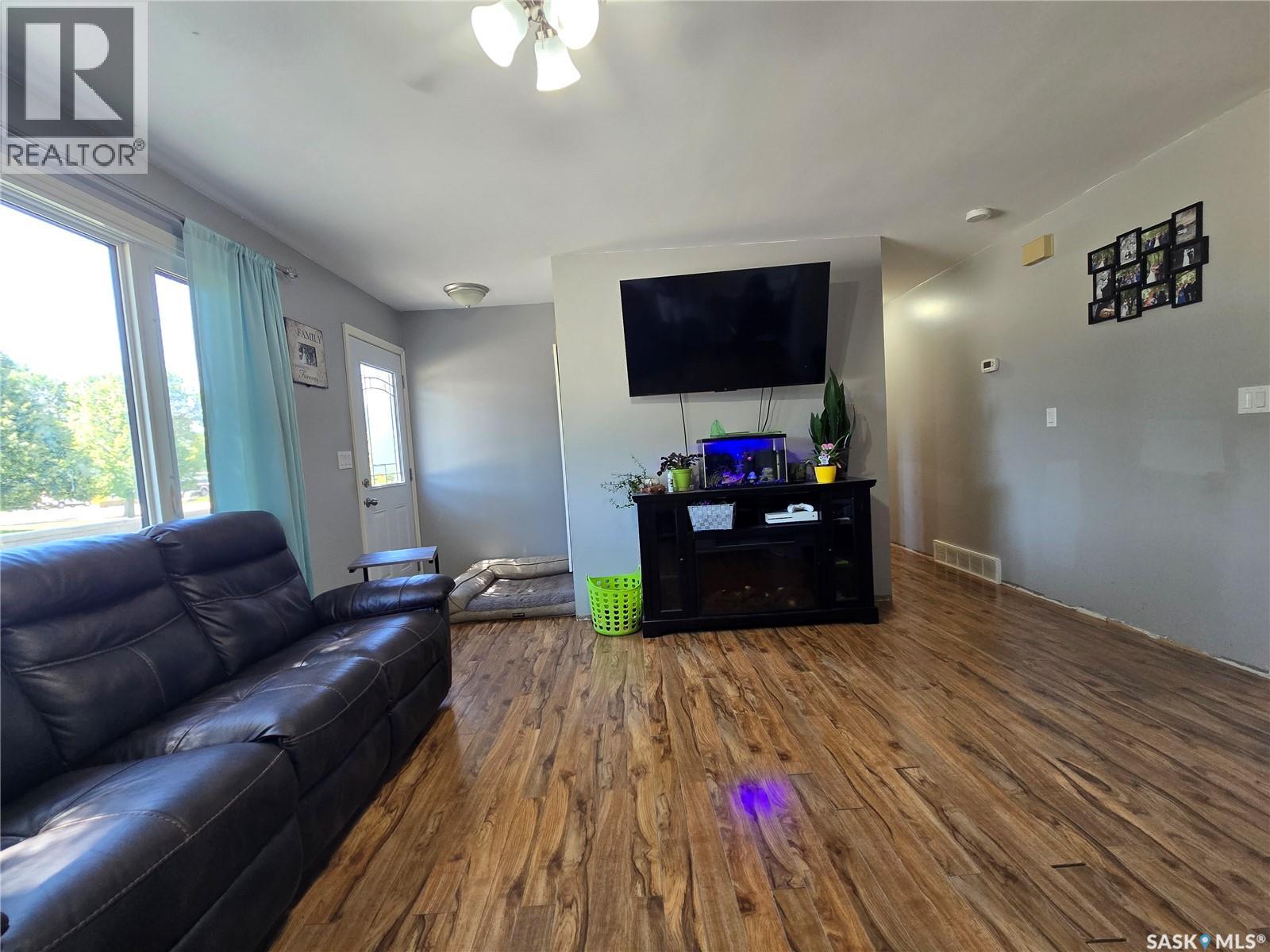 7 Mitchell Crescent, Weyburn, Saskatchewan  S4H 2M3 - Photo 15 - SK016589