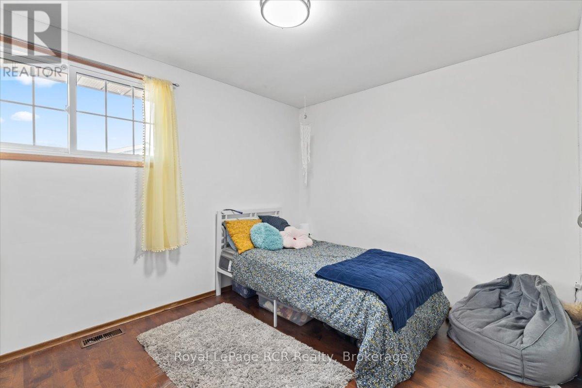 534 21st Avenue, Hanover, Ontario  N4N 3H4 - Photo 15 - X12342226