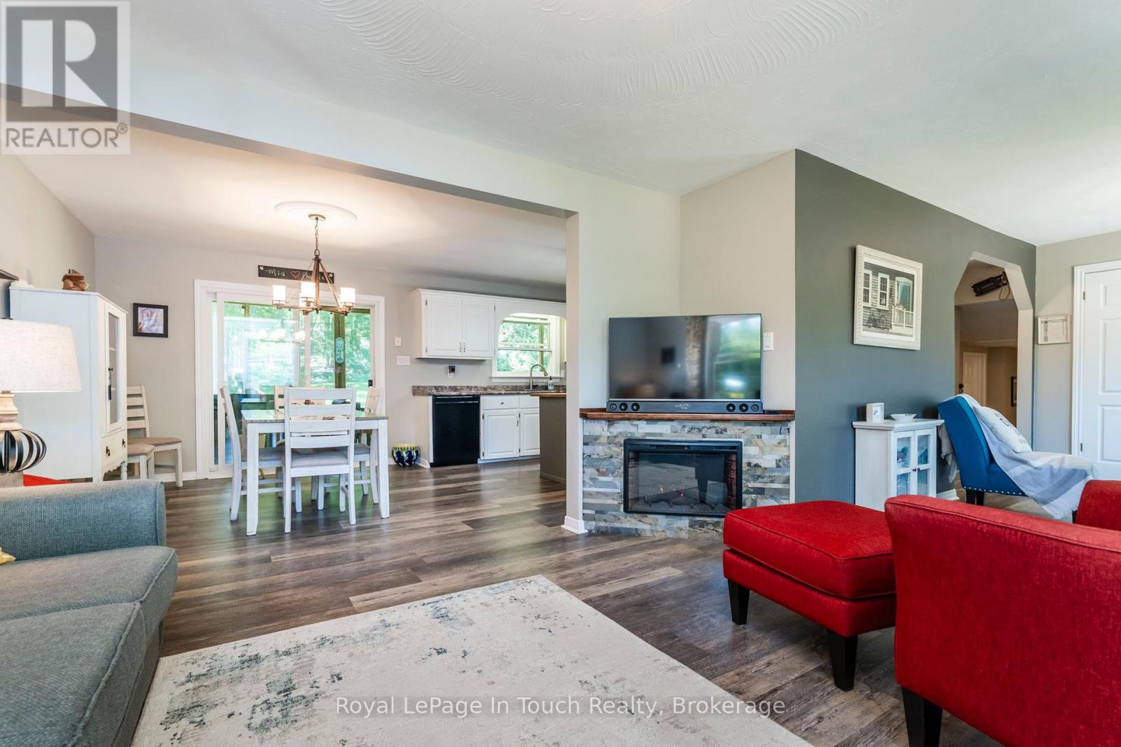 507 Lafontaine Road E, Tiny, Ontario  L9M 2H7 - Photo 12 - S12363398