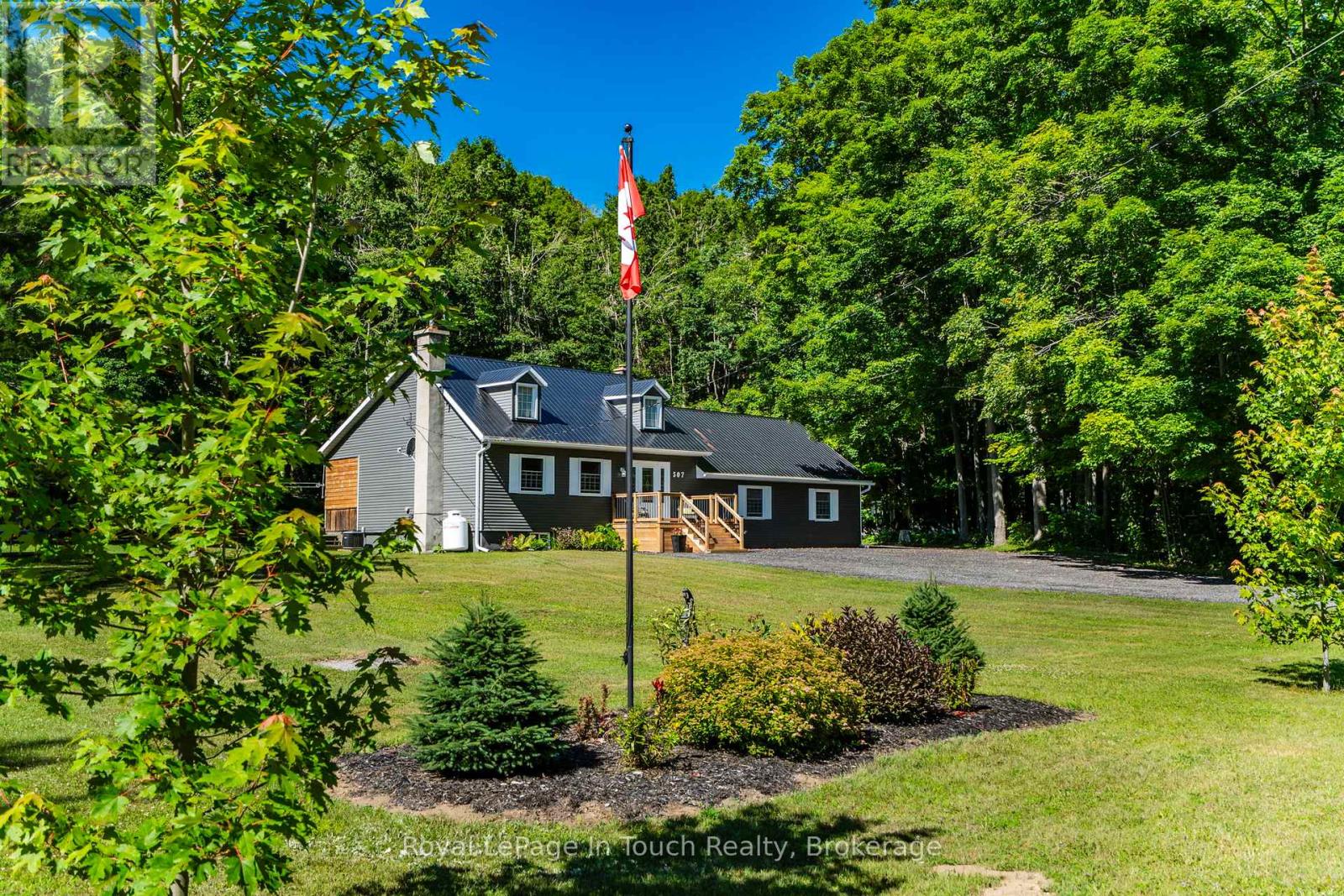 507 Lafontaine Road E, Tiny, Ontario  L9M 2H7 - Photo 2 - S12363398