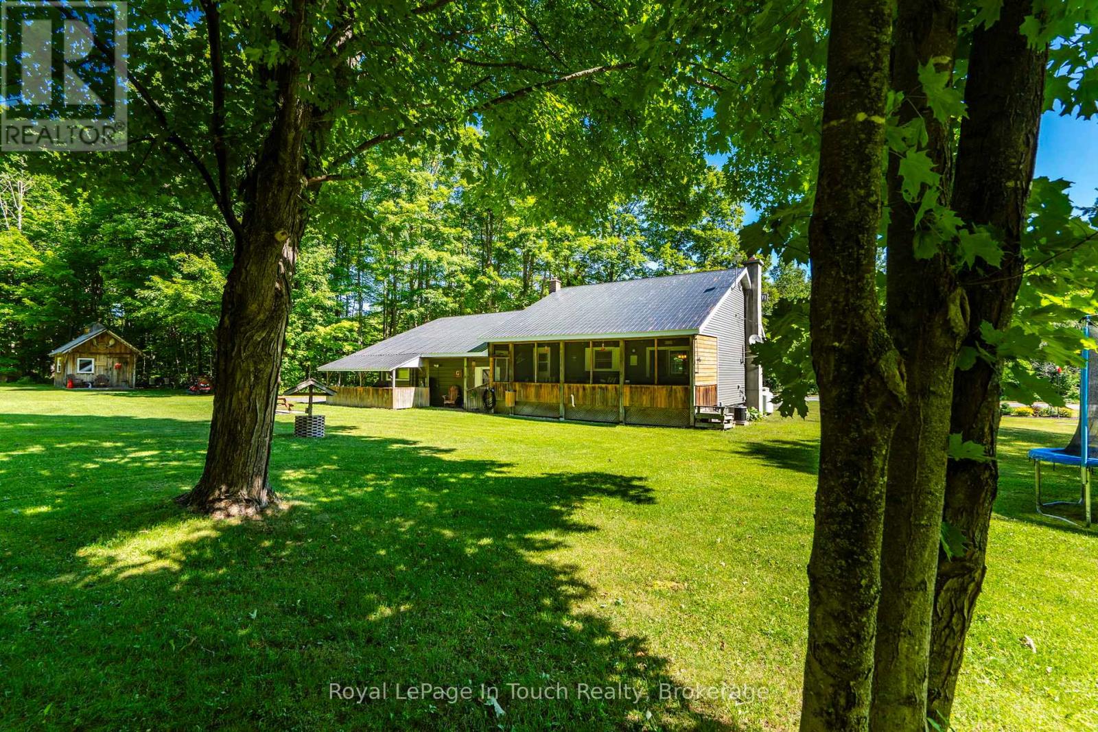 507 Lafontaine Road E, Tiny, Ontario  L9M 2H7 - Photo 4 - S12363398