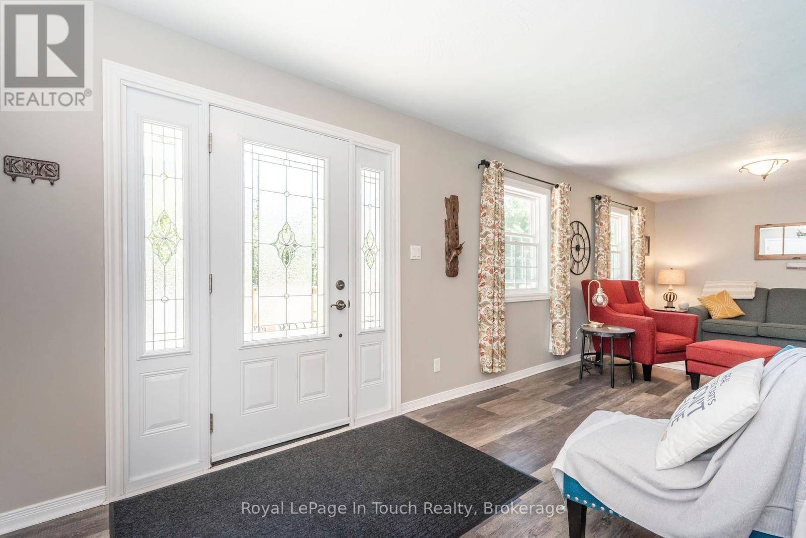 507 Lafontaine Road E, Tiny, Ontario  L9M 2H7 - Photo 6 - S12363398