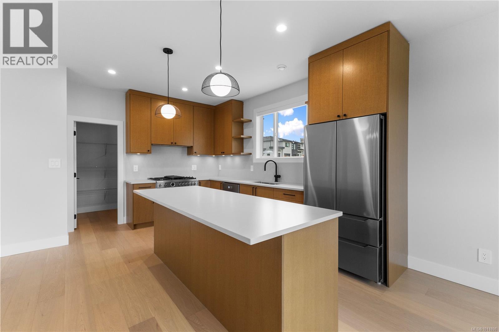 Property at 1406 Sandstone Lane image 5