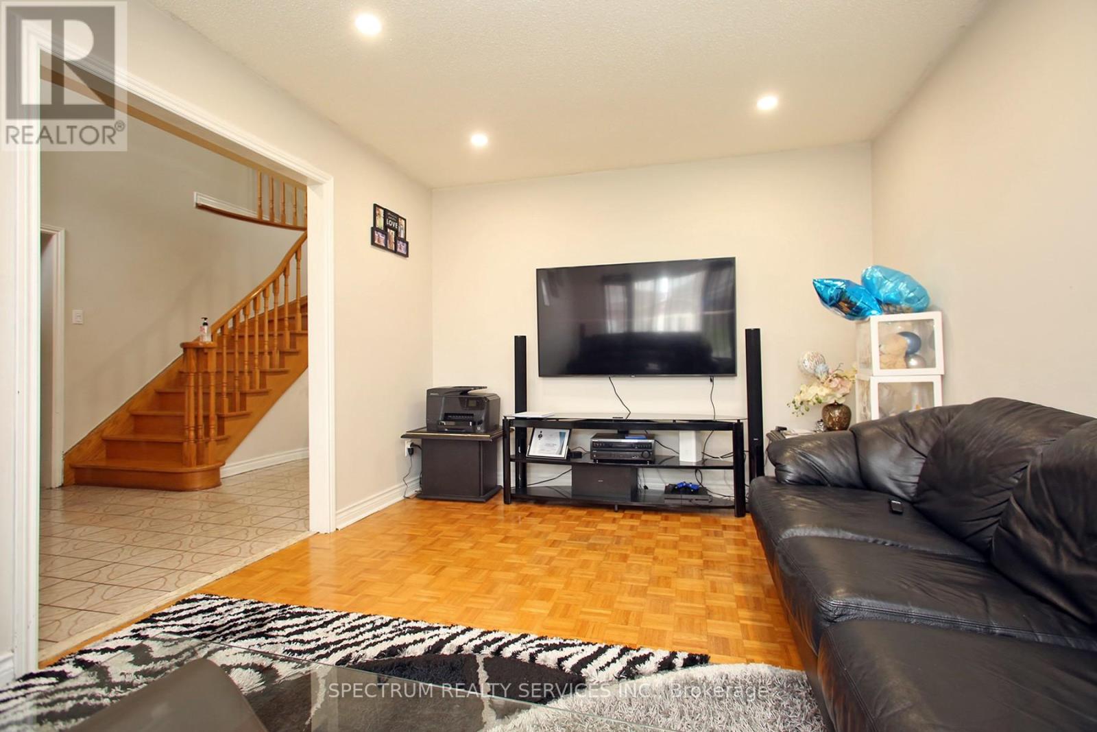 Property at 22 KAISER DRIVE image 4