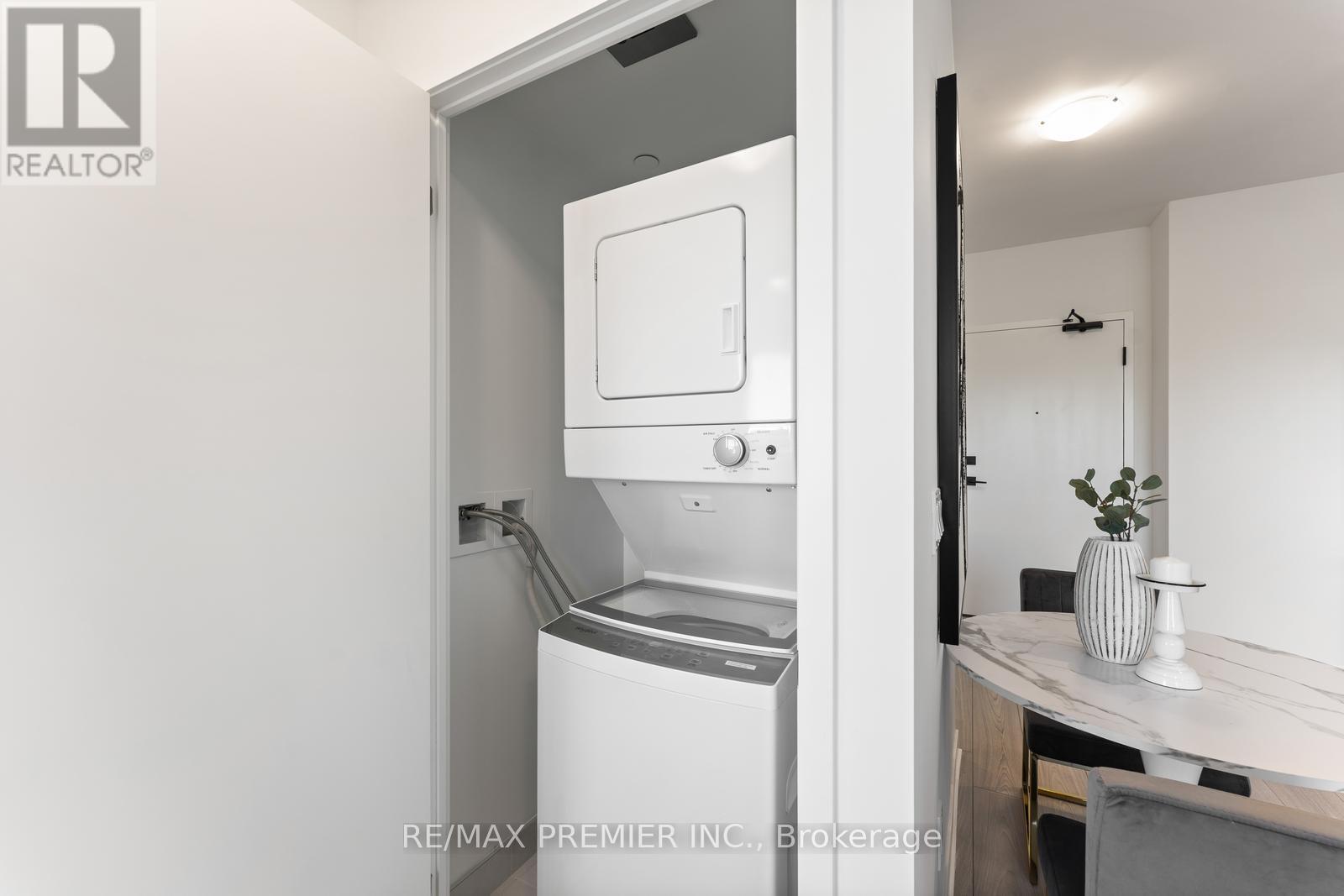 308 - 474 Caldari Road, Vaughan, Ontario  L4K 0R5 - Photo 23 - N12363311