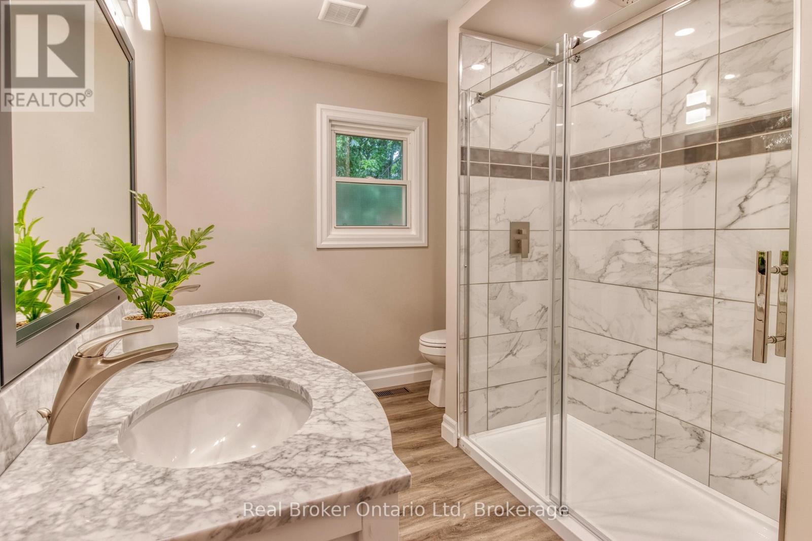 446 Isaac Street, South Bruce Peninsula, Ontario  N0H 2T0 - Photo 13 - X12363362