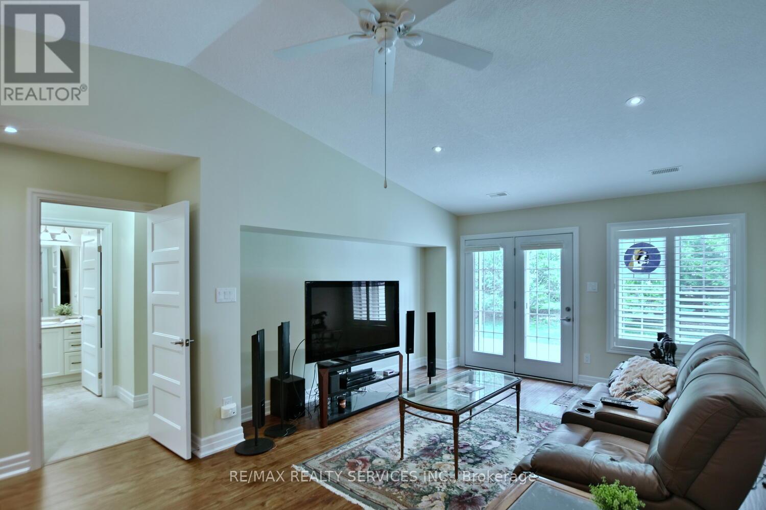 45 Clover Crescent, Wasaga Beach, Ontario  L9Z 0G4 - Photo 23 - S12363286