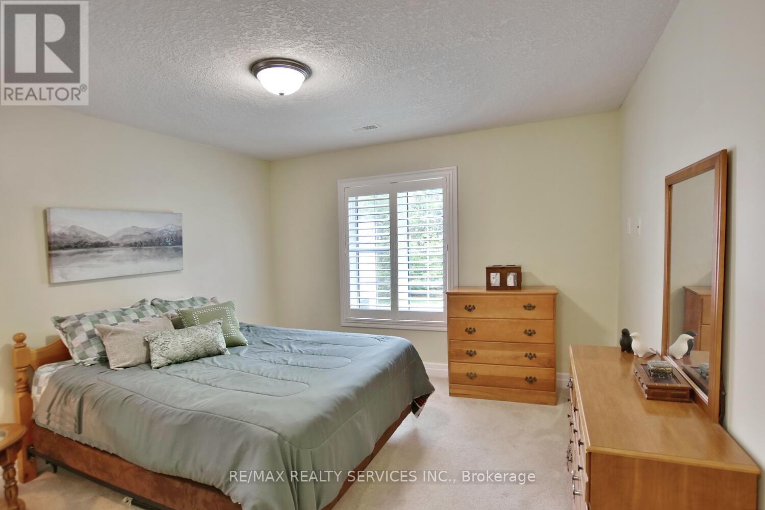 45 Clover Crescent, Wasaga Beach, Ontario  L9Z 0G4 - Photo 29 - S12363286