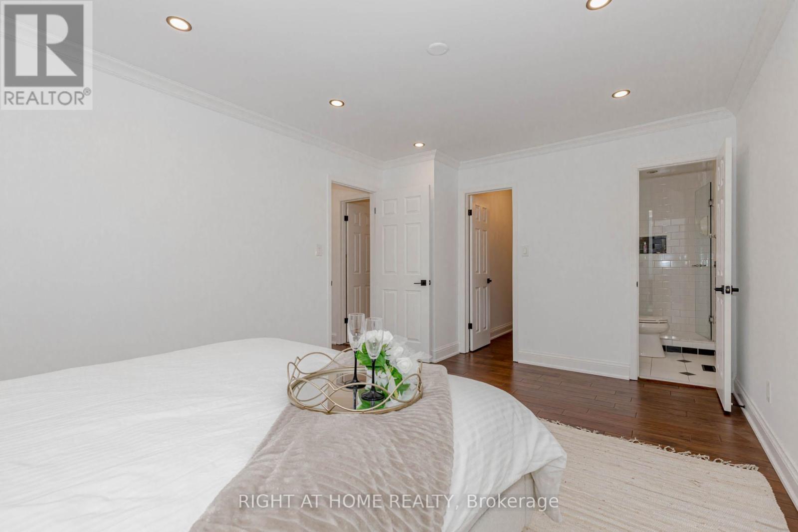 1073 Mesa Crescent, Mississauga (Lorne Park), Ontario  L5R 3E7 - Photo 18 - W12363283