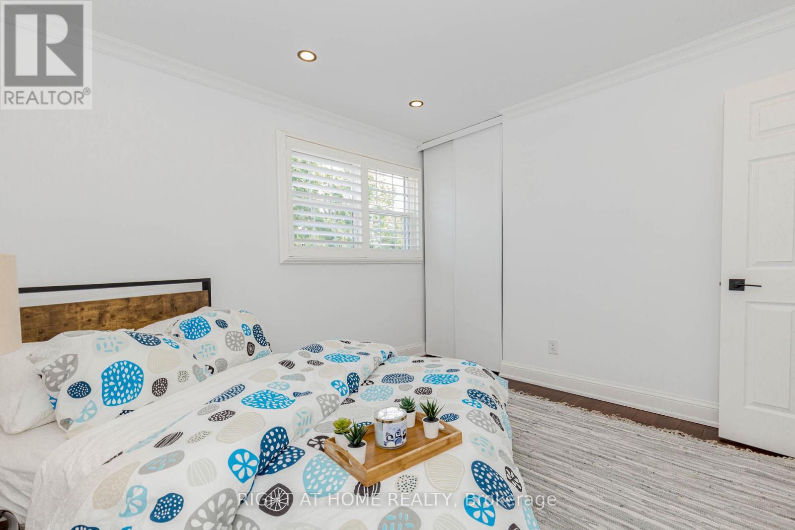 1073 Mesa Crescent, Mississauga (Lorne Park), Ontario  L5R 3E7 - Photo 20 - W12363283