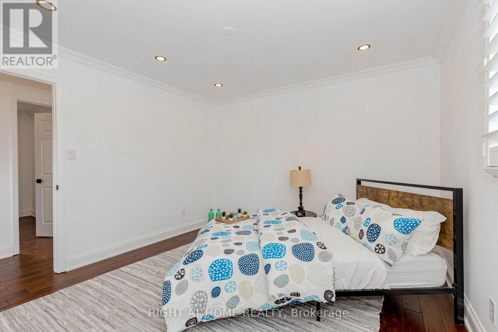 1073 Mesa Crescent, Mississauga (Lorne Park), Ontario  L5R 3E7 - Photo 21 - W12363283