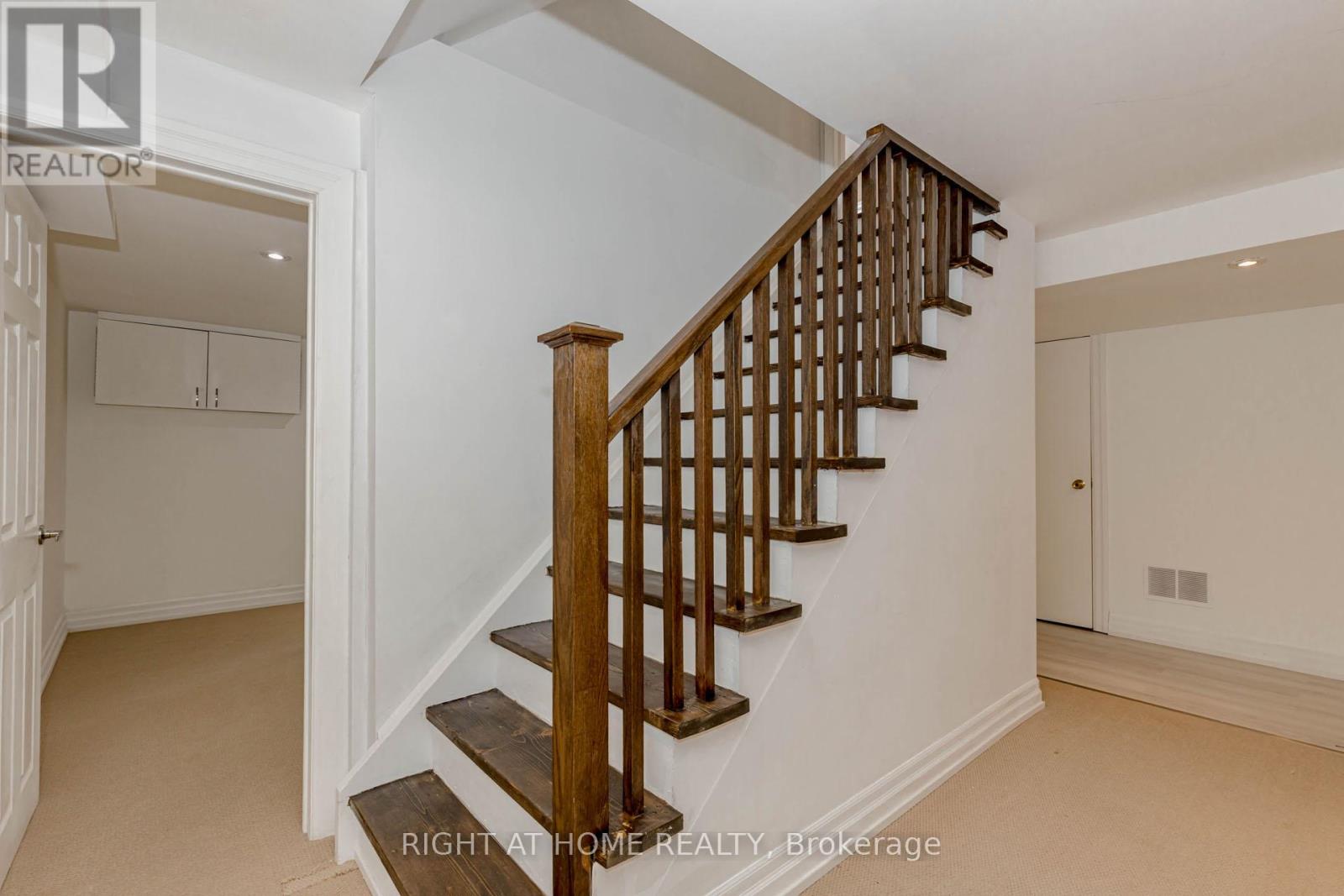1073 Mesa Crescent, Mississauga (Lorne Park), Ontario  L5R 3E7 - Photo 22 - W12363283