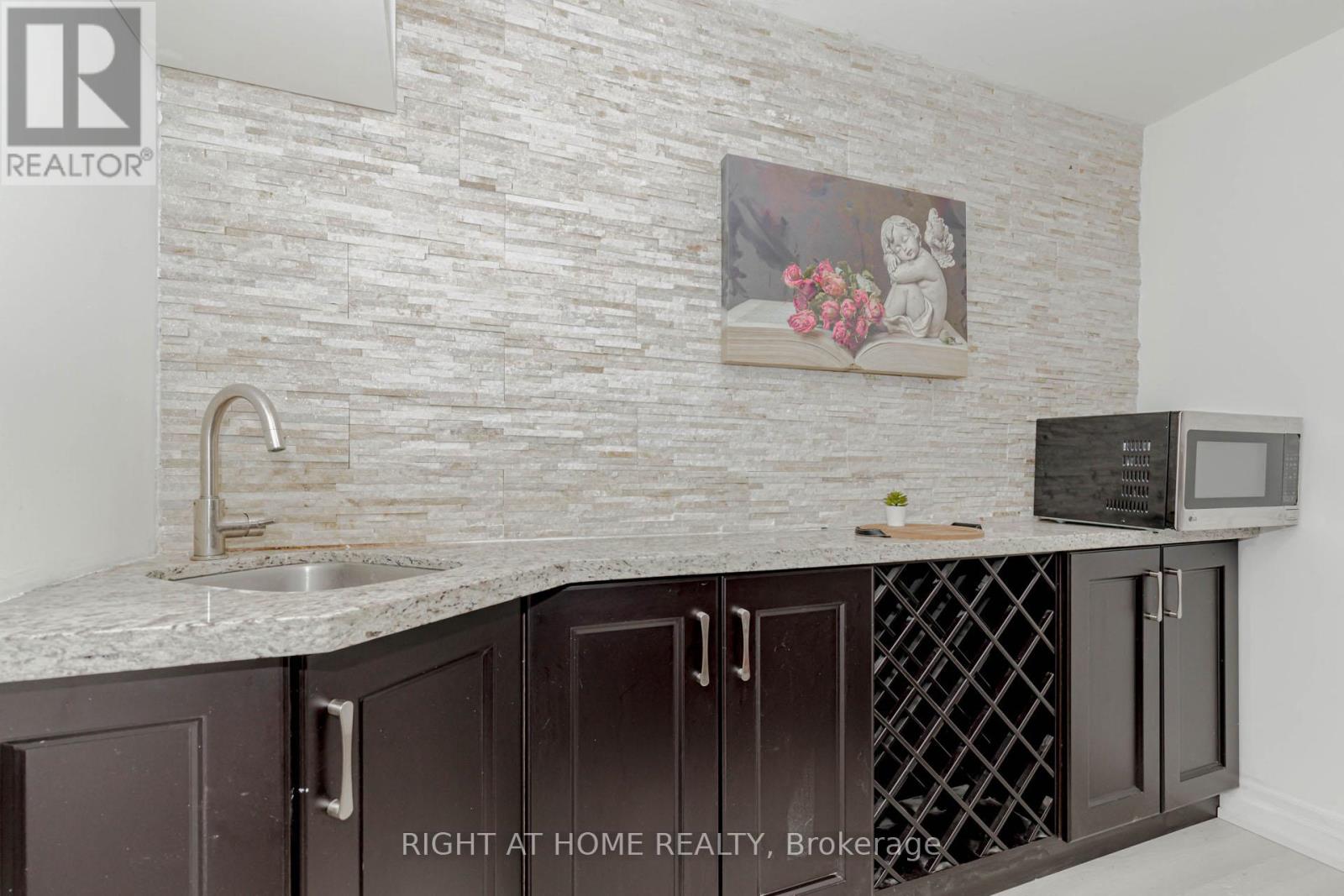 1073 Mesa Crescent, Mississauga (Lorne Park), Ontario  L5R 3E7 - Photo 24 - W12363283