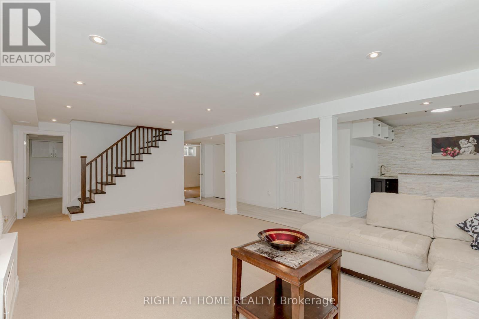 1073 Mesa Crescent, Mississauga (Lorne Park), Ontario  L5R 3E7 - Photo 25 - W12363283
