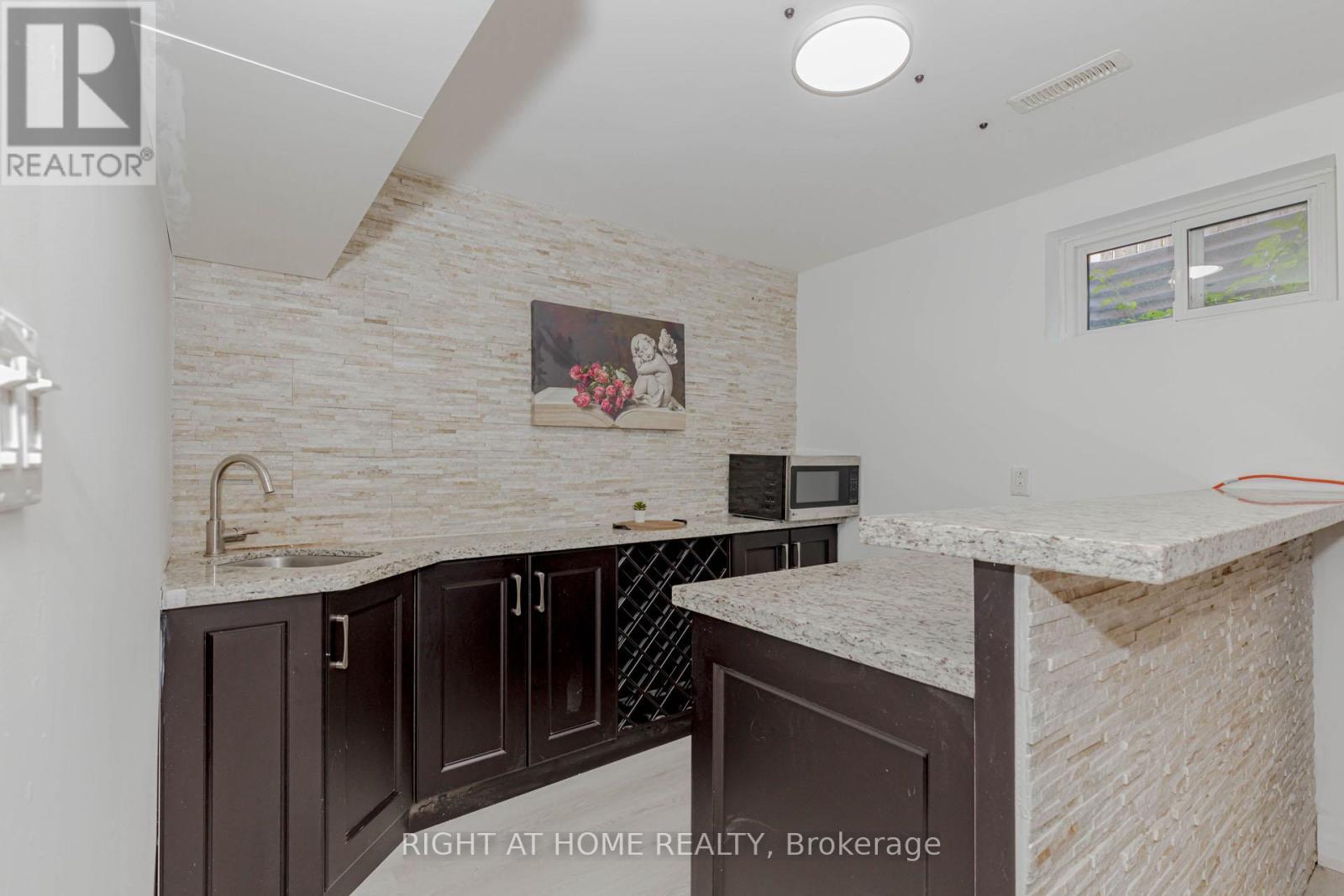 1073 Mesa Crescent, Mississauga (Lorne Park), Ontario  L5R 3E7 - Photo 26 - W12363283