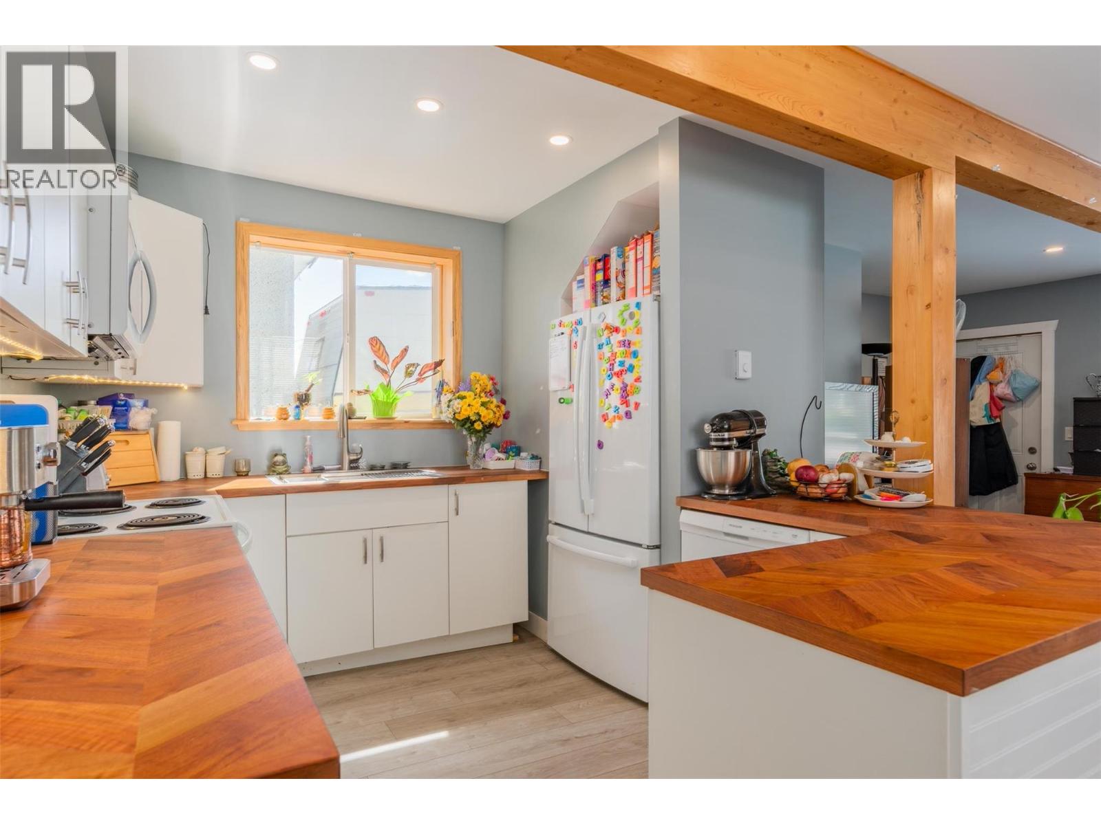 Property at 2342 Washington Street image 2