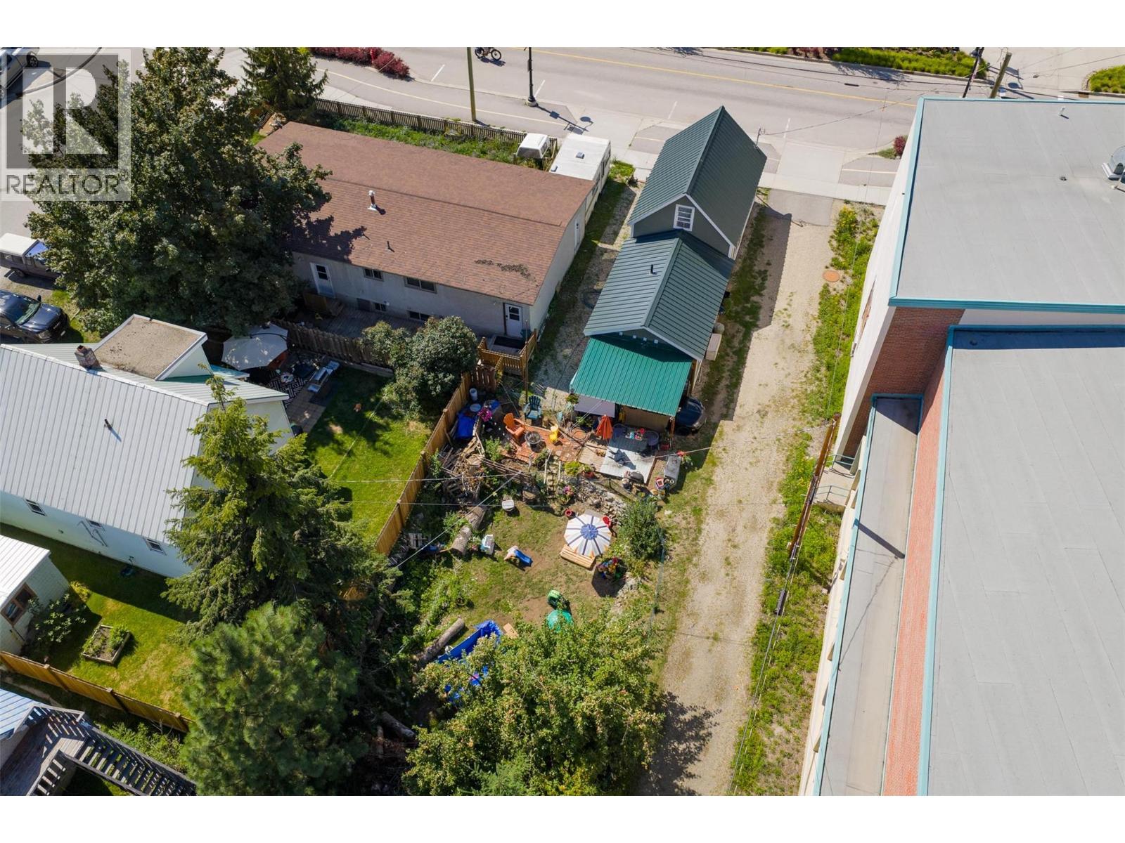 2342 Washington Street, Rossland, British Columbia  V0G 1Y0 - Photo 38 - 10360432