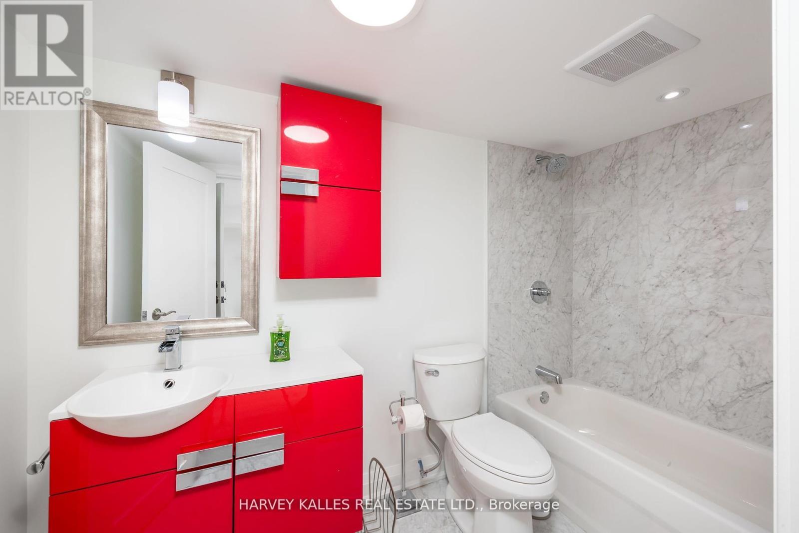 101 Clifton Road, Toronto (Rosedale-Moore Park), Ontario  M4T 2G3 - Photo 22 - C12363121
