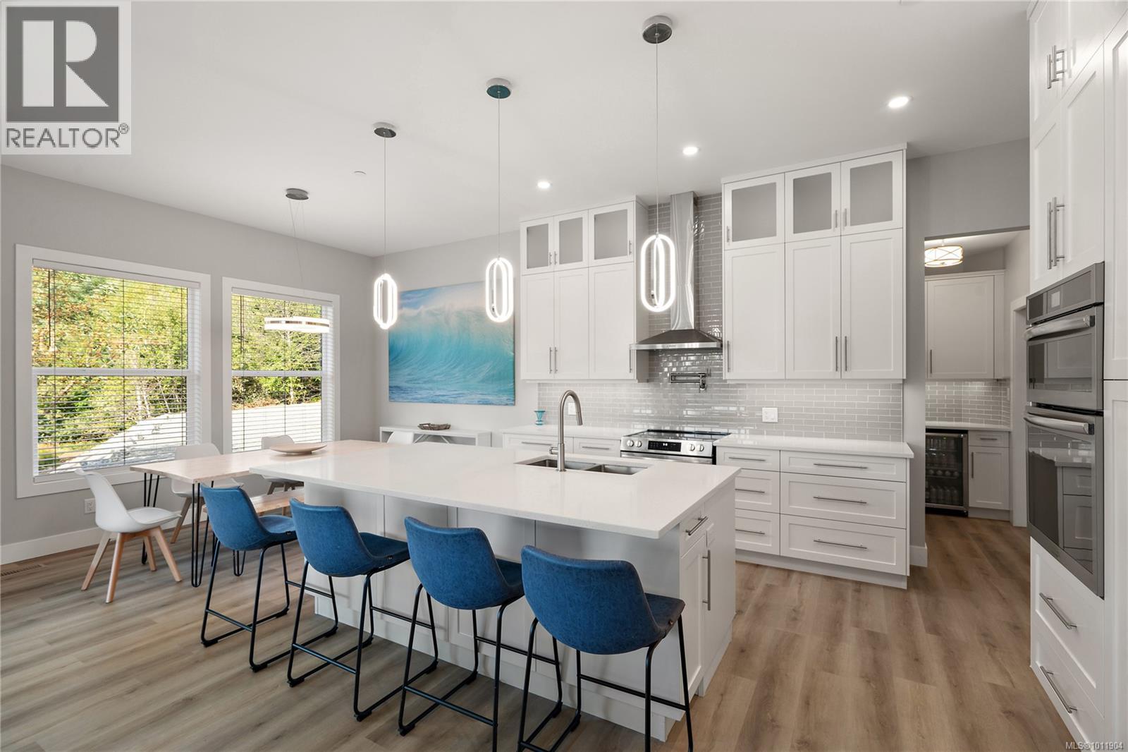 Property at 3870 Goldstream Heights Dr image 4