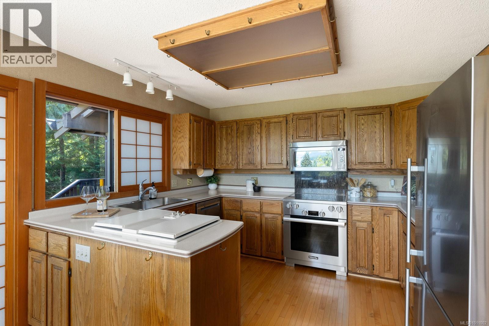 1709 Shearwater Terr, North Saanich, British Columbia  V8L 5L4 - Photo 13 - 1011002