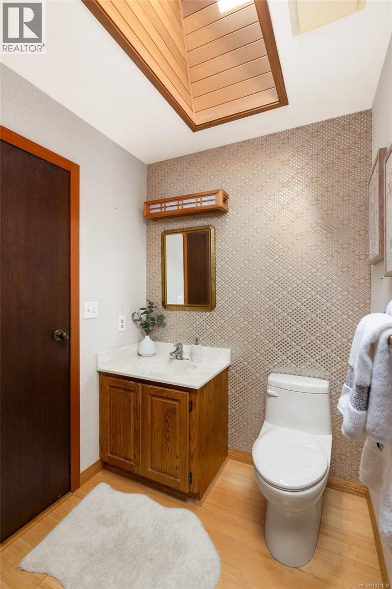 1709 Shearwater Terr, North Saanich, British Columbia  V8L 5L4 - Photo 32 - 1011002