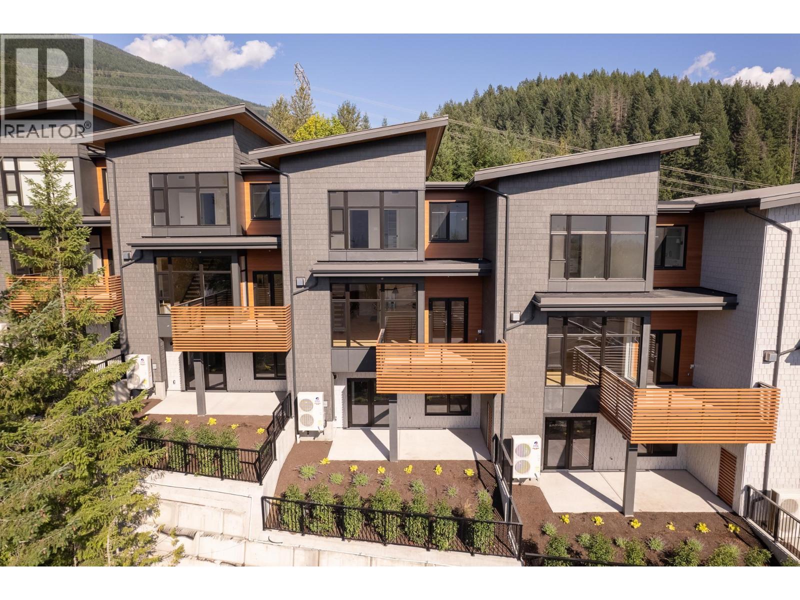11 3407 MAMQUAM ROAD, Squamish, British Columbia