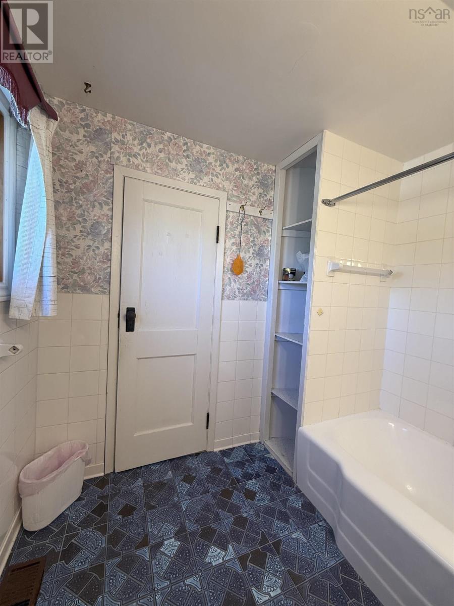 16986 Highway 7, Pleasant Harbour, Nova Scotia  B0J 3H0 - Photo 14 - 202521419