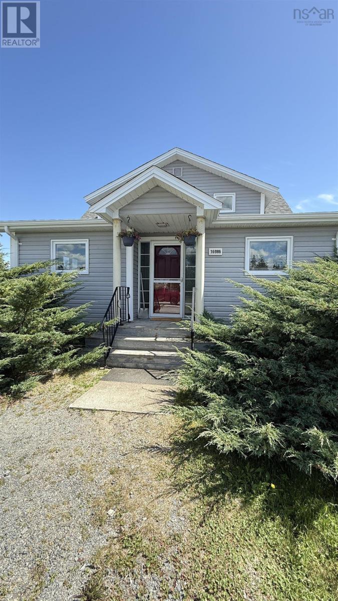 16986 Highway 7, Pleasant Harbour, Nova Scotia  B0J 3H0 - Photo 3 - 202521419