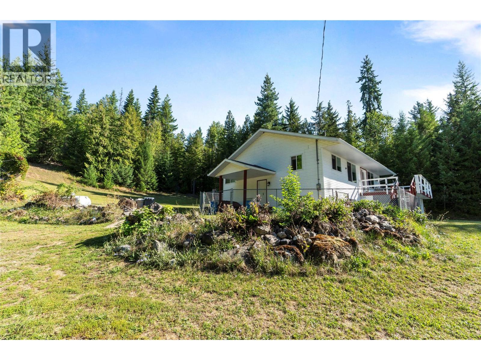 6803 Magna Bay Drive, Magna Bay, British Columbia  V0E 1M7 - Photo 56 - 10360591