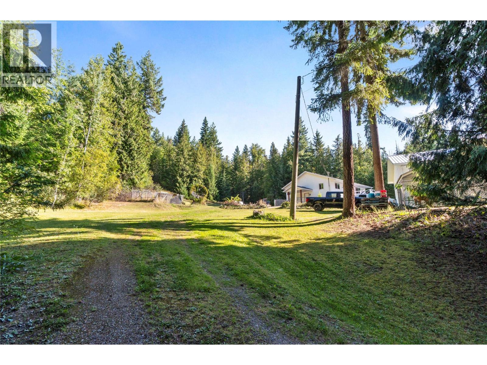6803 Magna Bay Drive, Magna Bay, British Columbia  V0E 1M7 - Photo 38 - 10360591