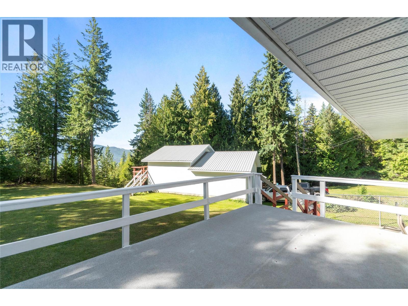 6803 Magna Bay Drive, Magna Bay, British Columbia  V0E 1M7 - Photo 51 - 10360591