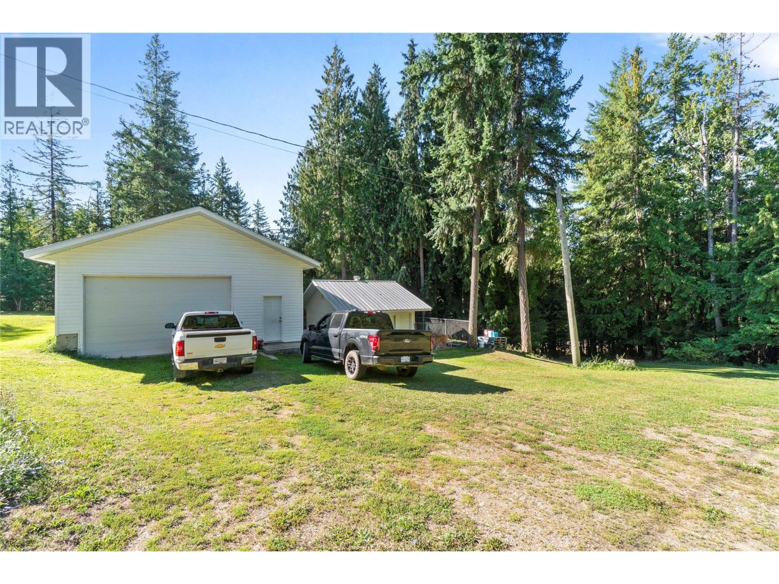 6803 Magna Bay Drive, Magna Bay, British Columbia  V0E 1M7 - Photo 57 - 10360591