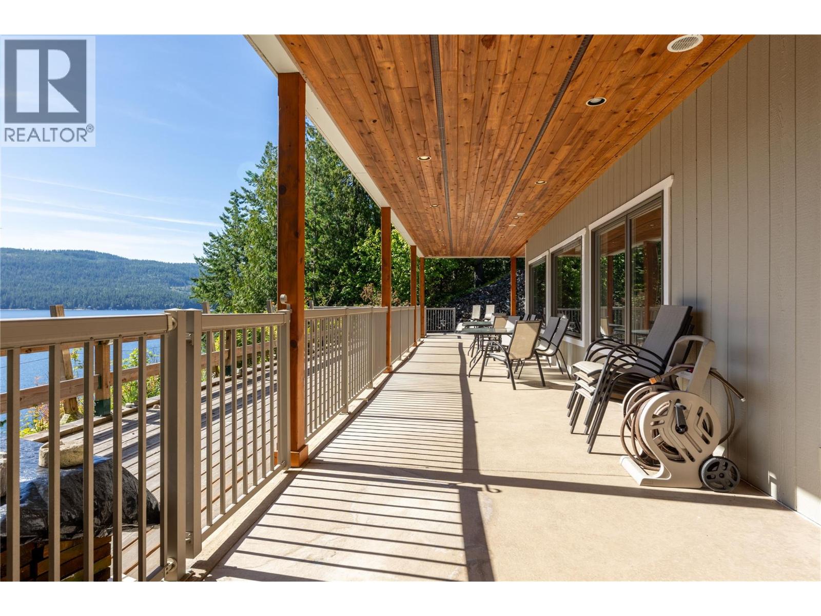 8738 Squilax Anglemont Road, St. Ives, British Columbia  V0E 1M9 - Photo 47 - 10336376