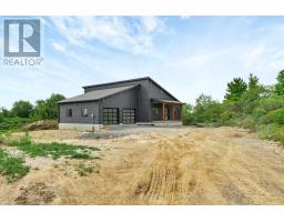 19115 LOYALIST PARKWAY, Prince Edward County, Ontario