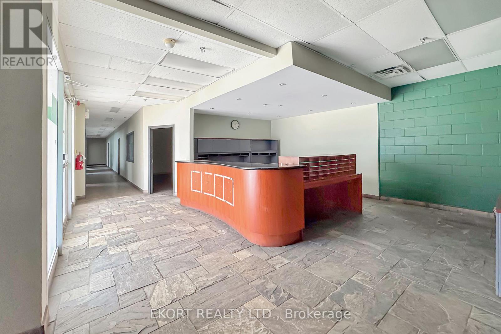 340 University Avenue, Belleville, Ontario  K8N 5T6 - Photo 8 - X12363399