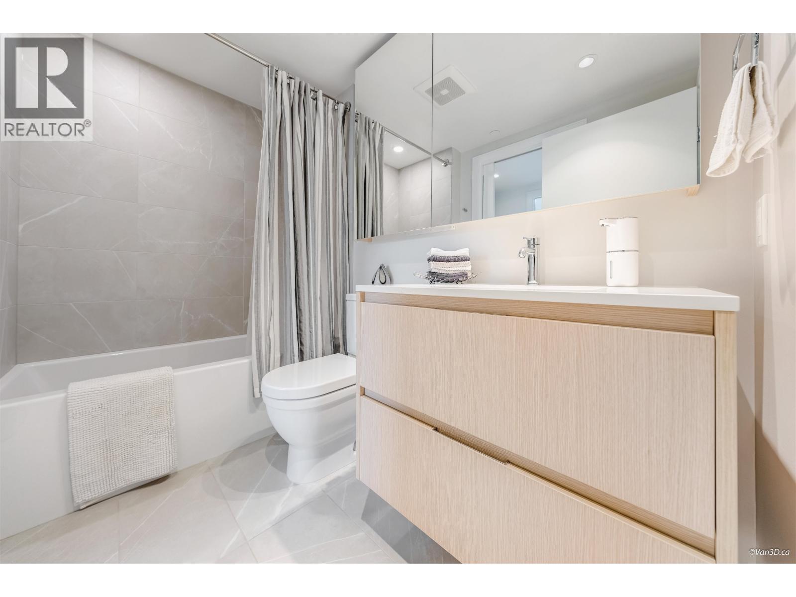 1102 1500 Fern Street, North Vancouver, British Columbia  V7J 0B6 - Photo 17 - R3040163