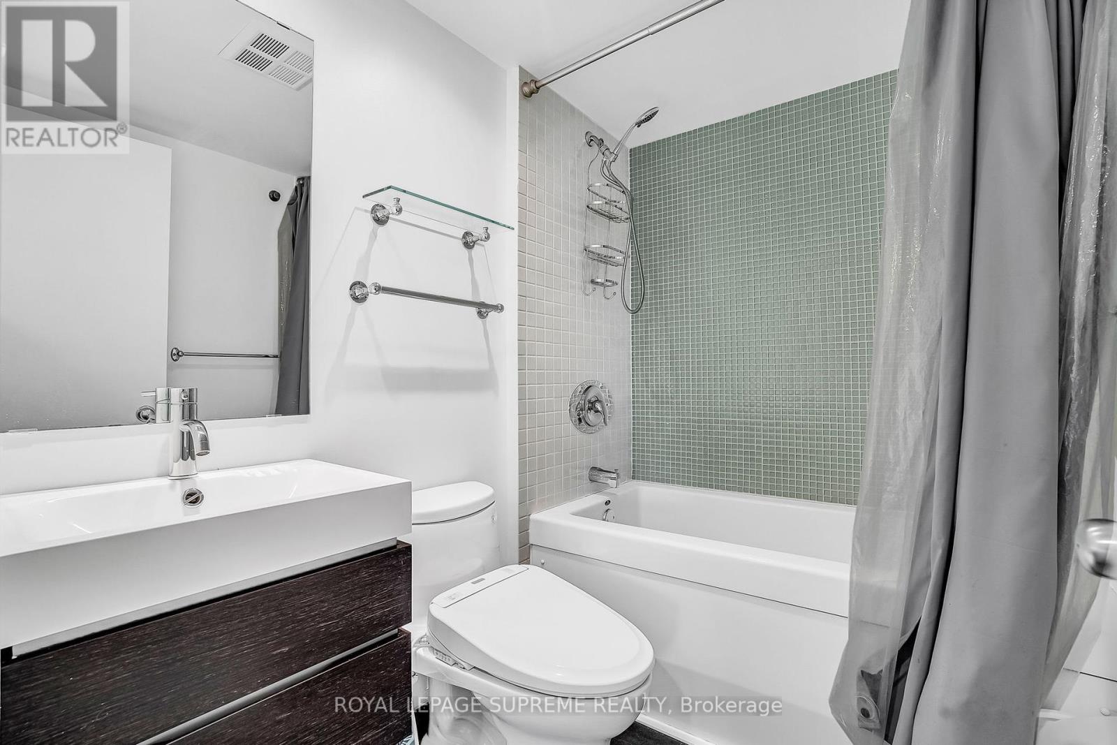 516 - 954 King Street W, Toronto, Ontario  M6K 3L9 - Photo 10 - C12363349